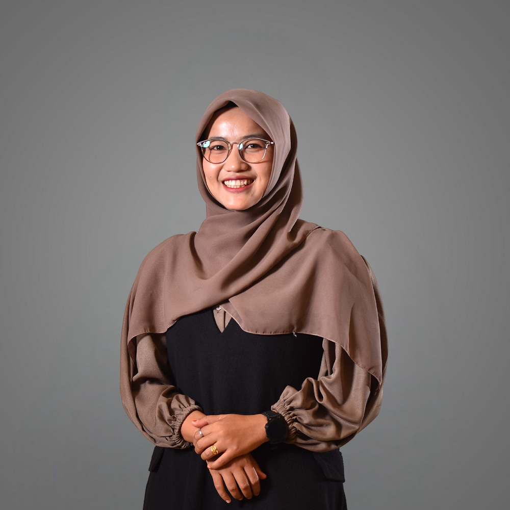 <h5>Mira Elvina, A.Md.A.B.</h5>